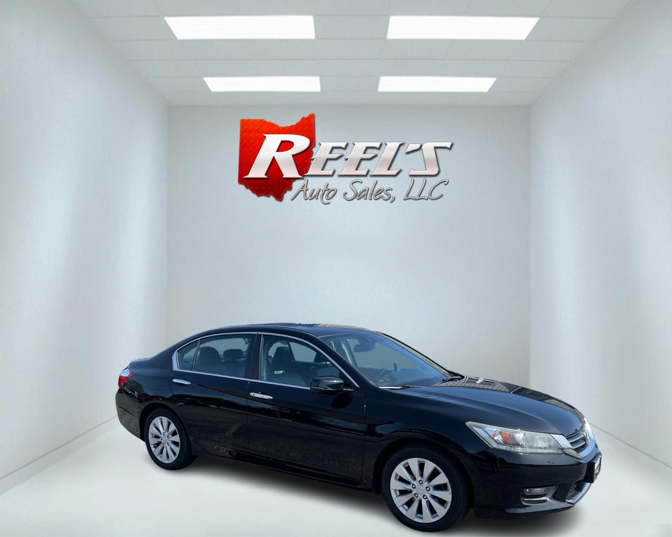 2015 Black /Black Honda Accord EXL (1HGCR2F85FA) with an 2.4L I4 DOHC 16V engine, CVT transmission, located at 547 E. Main St., Orwell, OH, 44076, (440) 437-5893, 41.535435, -80.847855 - Photo#3